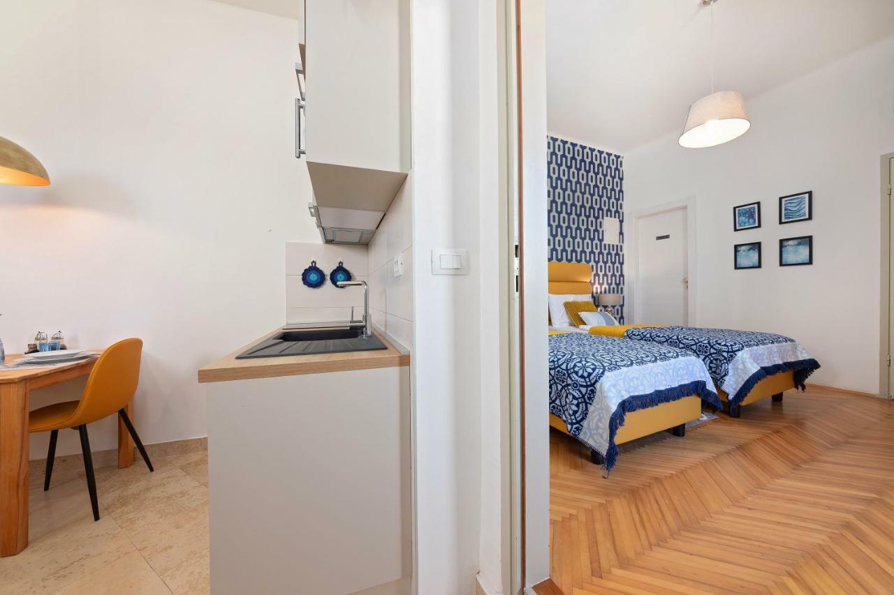 Apartment Arena Pula Exteriör bild